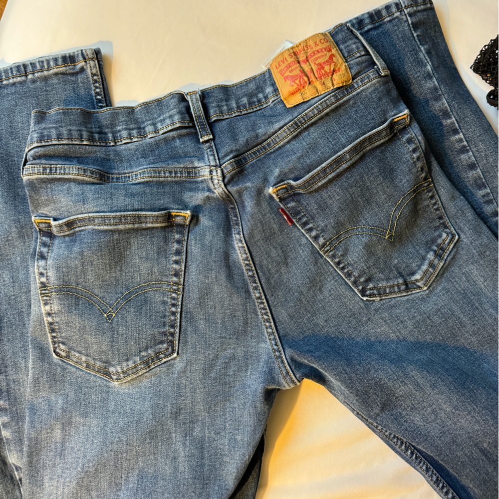 LEVI’S 502 W31
